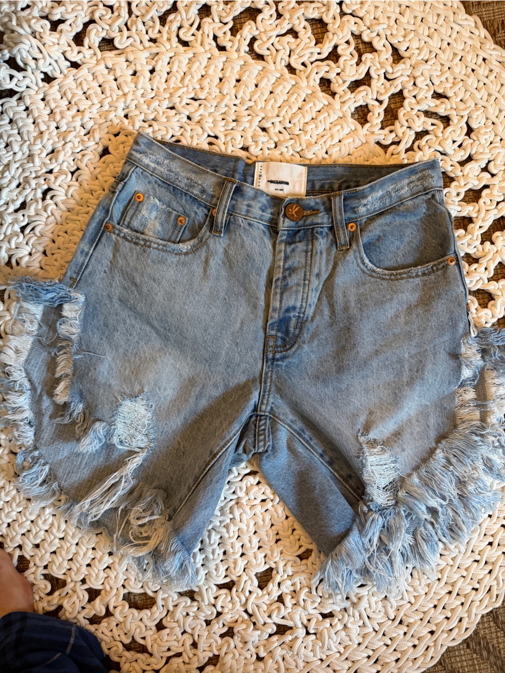 One Teaspoon Frankies Long Length Denim Shorts - Hollywood - Picture 6 of 9